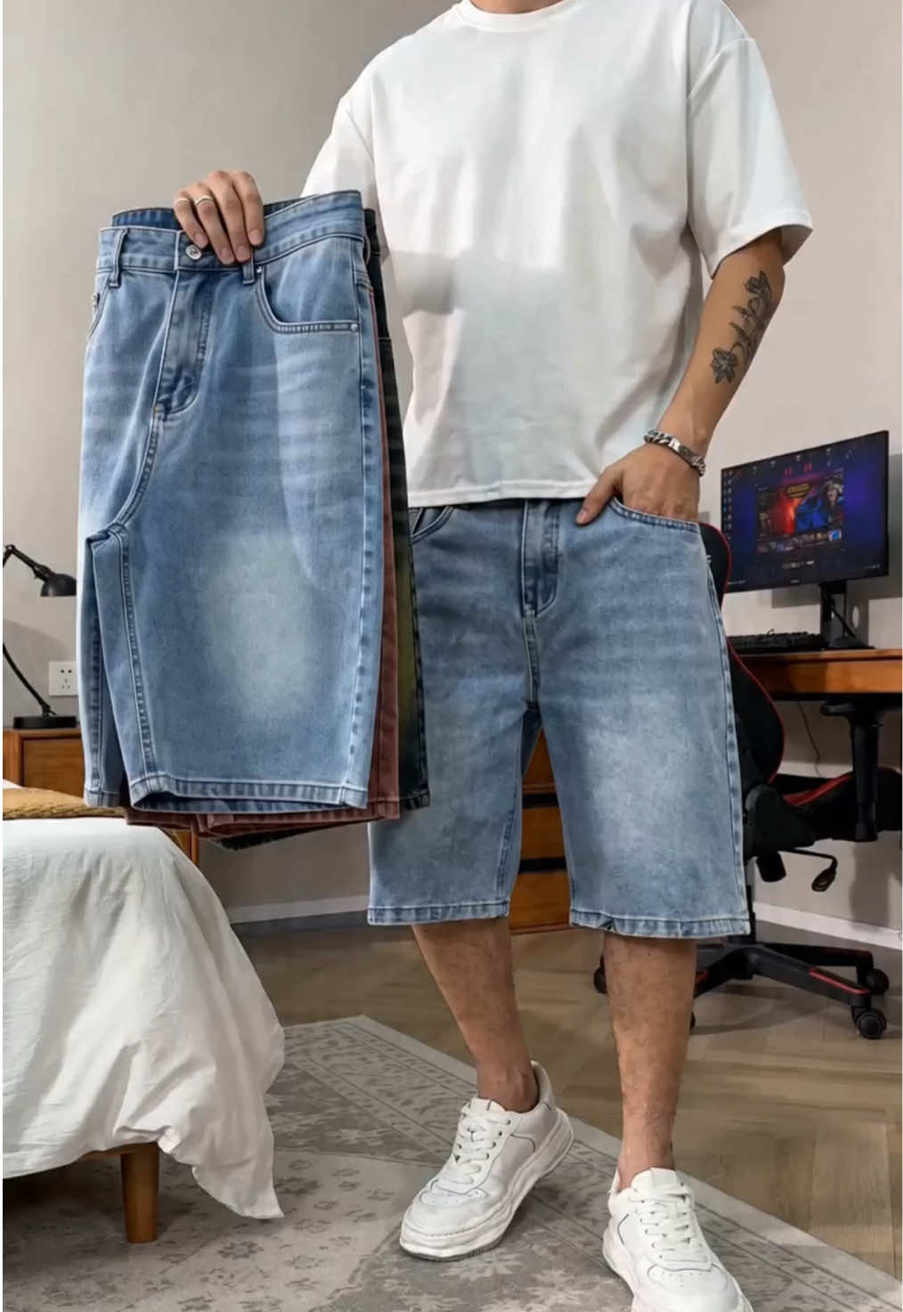 Vintage vibes—would you gift this to your boyfriend or keep it for yourself?🔥🔥#jeans #jeanshorts #mensfashion #tiktokshopdeals #summeroutfits 