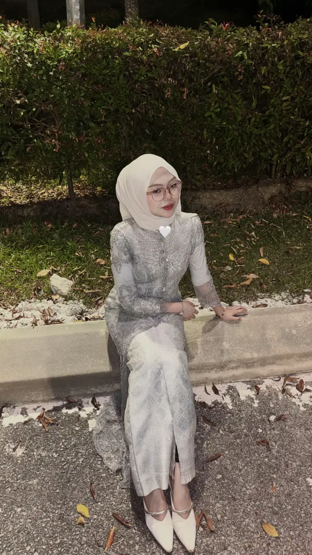 Dah tua dah sakit tengkuk mak