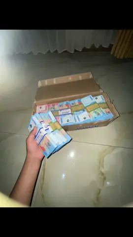 🤭💸.                                                     #fotolive #uang #malanghits #rayakankepulangan #fyppppppppppppppppppppppp 