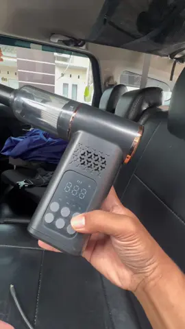 Pompa Angin & Vacuum Mobil 5in1 hadir sebagai alat multifungsi untuk kebutuhan mobil. Bisa digunakan untuk mengisi angin ban sekaligus membersihkan interior dengan vacuum, praktis dalam satu alat untuk perjalanan lebih nyaman dan aman. 🚗✨
