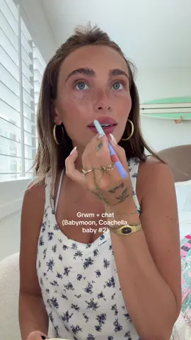 Little grwm and yap!! Let me know what you guys are up to today!! 