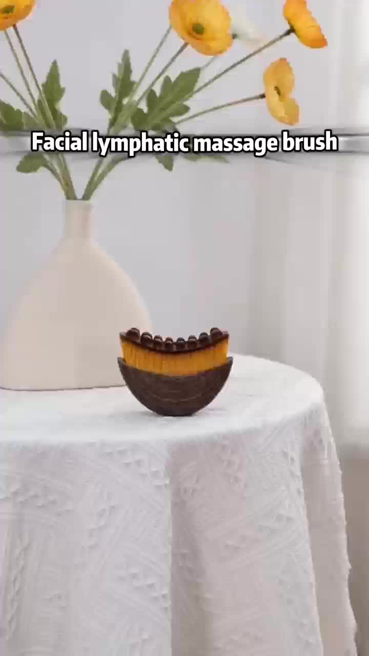 The ultimate lazy girl makeup hack! If you’re always running late in the morning, this foundation brush is your new best friend. It cuts your base makeup time in half, giving you perfect, even coverage with just a few swipes. Hit snooze one more time—your makeup will still look amazing.
 #licoriceskincareroutine #hairremovalroutine #myskincareroutine #beautytoolsthatwork #facialmassageroutine #luxuryselfcare #selftannercontour #electricmassagebrush #groomingmusthaves #bouncecurlbrushreview #BeautyTok #MakeupTok #MakeupHacks #BeautyHacks #BeginnerMakeup #MakeupEssentials #FlawlessMakeup #MakeupTips #LazyMakeupHacks #CrueltyFreeBeauty #MakeupForBeginners