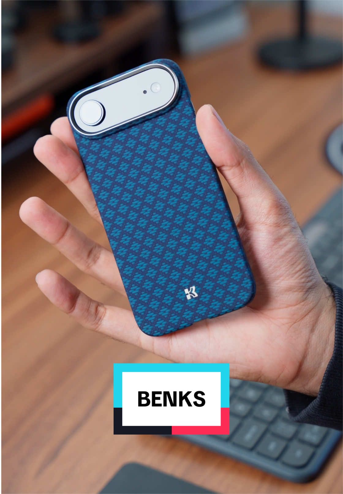 You bought an iPhone Air for how thin it is… so don’t add a bulky case! Link in bio and use ‘USMAAN15’ for discount 🔗 @Benks  #benks #iphoneair #iphone #iphonecase #phonecases 