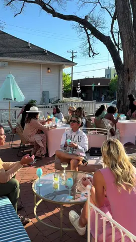 We had so much fun at last night’s Paint, Petals & Prosecco event with La Marca 🌸🥂✨ Join us for the next Paint & Prosecco on April 15 — tickets are limited, so reserve yours now through the link in our Instagram bio 🎨💐  #paradisodallas #paradiso #paintandsip #prosecco #lamarca