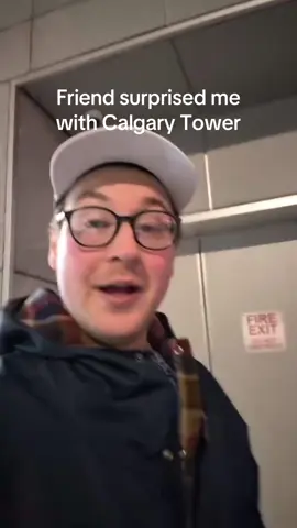 Love my friends @Sam Burns and @Nathan Hare they surprised me with the Calgary Tower