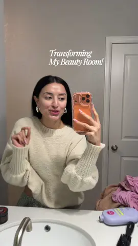 IKEA making me feel like a beauty guru with their PAX system 🤪 #beautyroom #ikeapaxsystem #transformation 