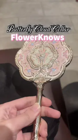 Mấy điểm cho sự xinh đẹp này đây #flowerknows #guongcamtay #goclamdep #xh 