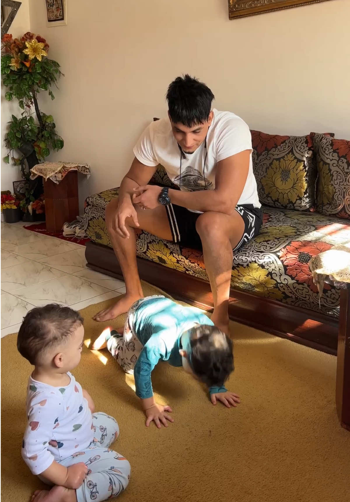 أصغر أبطال كمال أجسام في المغرب! 😂 شوفو ولادي كيفاش كيترينيو معايا