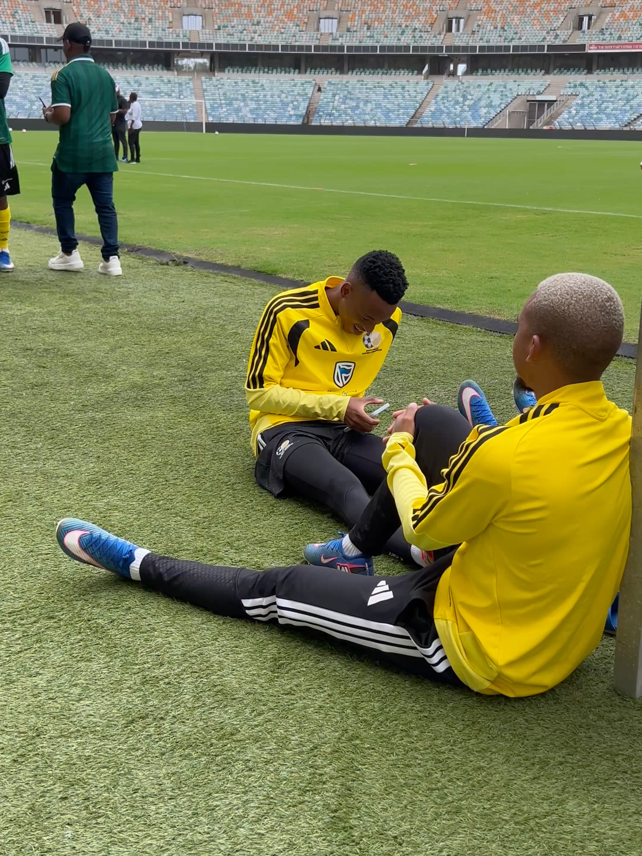The dangerous duo...   Rele Mofokeng and Oswin Appollis will be one of Bafana Bafana's strengths when they take on Panama tomorrow.   #BafanaBafana #OrlandoPirates #GoalMzansi #sportsontiktok