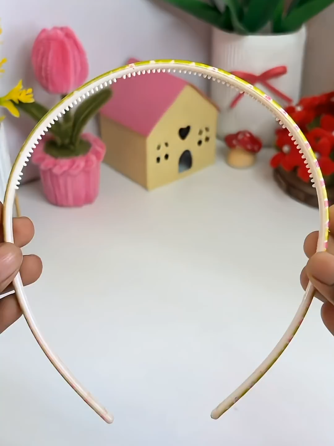 DIY Hairband in just 10 min😍 #diy #shorts #hairstyle #shortsfeed #craft #fashion #hairband #crafts #foryou