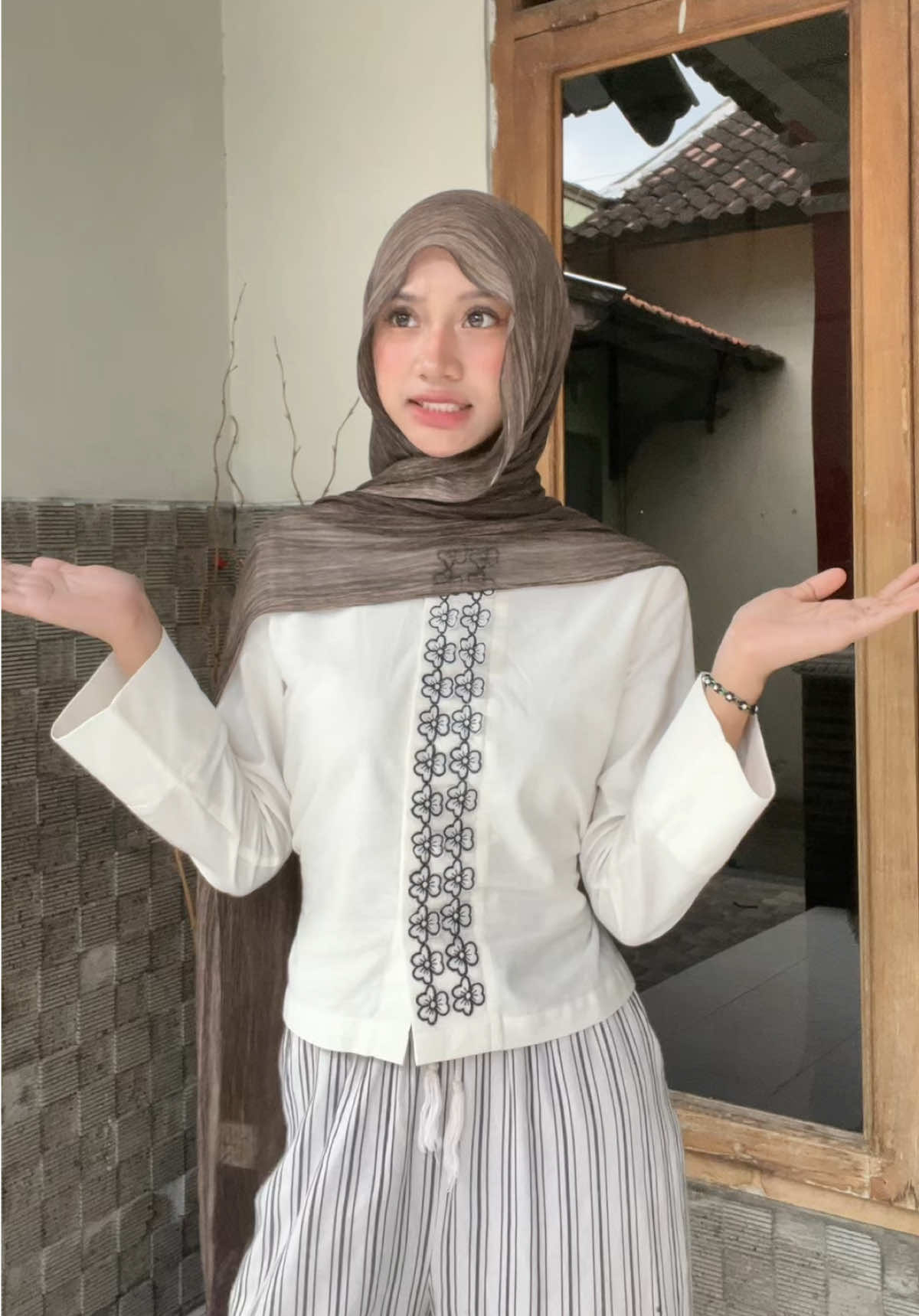 salah lirik hehe