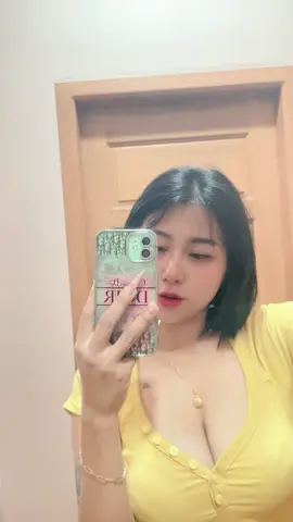 #အကြိမ်ကြိမ်ရင်ခုန်မိသောမင်းမျက်ဝန်း💗 