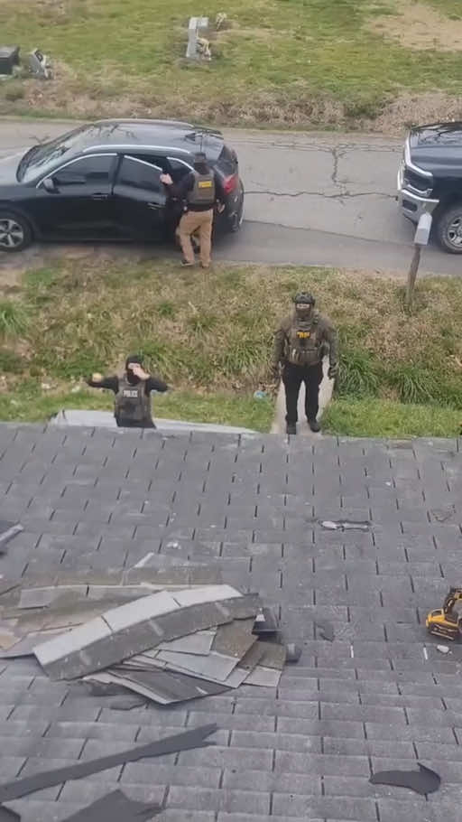 A homeowner in Cambridge, Maryland, reportedly called ICE on six Guatemalan workers after hiring them for a remodeling job. It’s unclear if she called ICE to avoid paying the workers what they were owed — a practice that has become more common since Trump’s second term began. The arrests were broadcast live for about 30 minutes by a co‑worker, identified as Bryan Polanco. ‘Seeing it is not the same as experiencing it. I’ve seen many videos, and sadly today I had to experience it,’ Polanco said. (via @El Guanaco Sv)