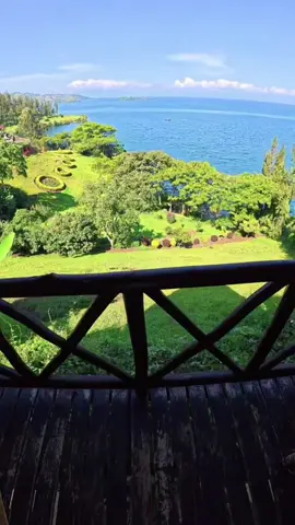 From the heart of Rwanda 🌍✨ breathtaking views, unforgettable moments. Come travel with us at Getaway Expedition and discover beauty like never before #visitrwanda #getawayexpedition #safari 