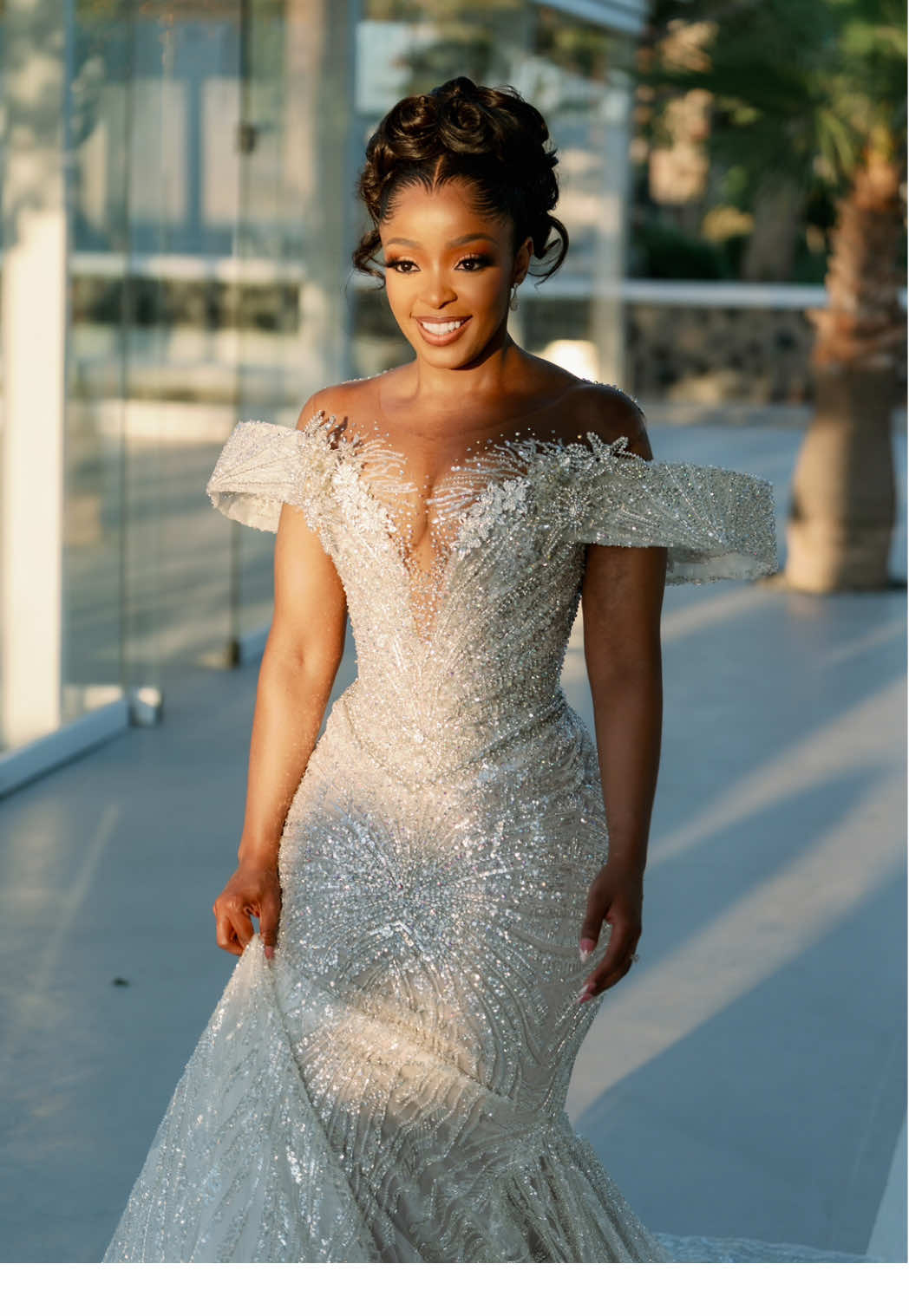 Snatched and secured 😍💍 wedding series loading… #santorini #atinderellastory #swatibride #whatwaist