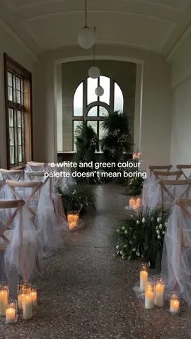 A classic wedding colour palette with a stunning modern twist 🤍