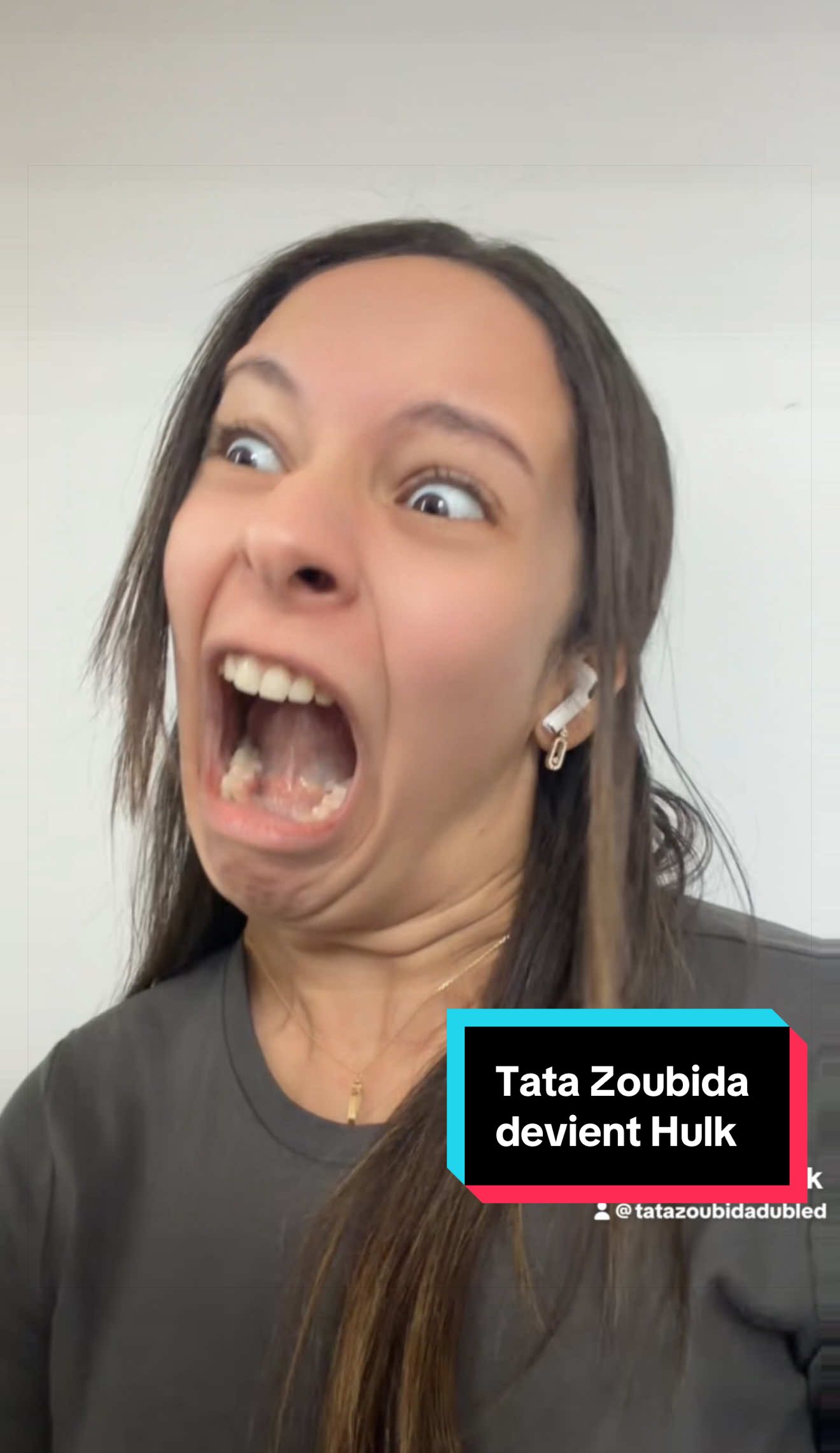 C’est du rap ou un concert de hard rock ? 😭 en tout cas faut pas chercher Morgane Makeup 😆  @lescoulisse #pourtoi #humour #reaction #studio #horreur 