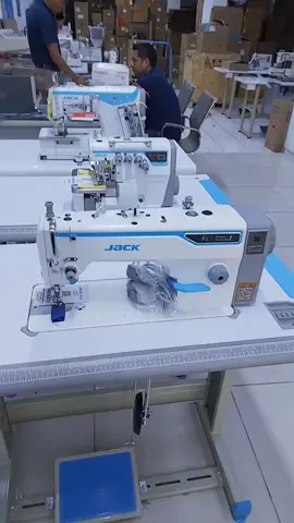 trío de máquinas para comenzar un taller #juanmoralesmaquinasdecoser #maquinas #jack #mecanica #trio 