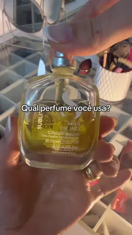 O óleo reparador de pontas mais cheiroso que já testei! Surreal… #alfaparfmilano #semidilino #cabelosaudavel #perfumecapilar #fypシ 
