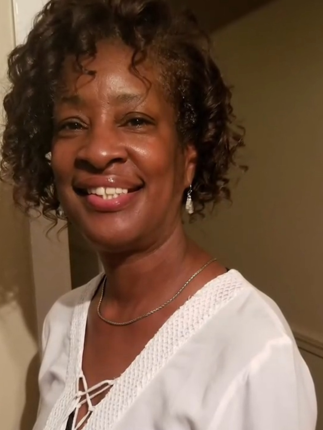 A Memphis man opened up a cell phone belonging to his deceased mother just days after her death and found a shocking photo. LeMichael D. Wilson says his mother, found dead in her home last July, was photographed nude by a police lieutenant working the case. #wreg3memphis #wreg #wregnewschannel3