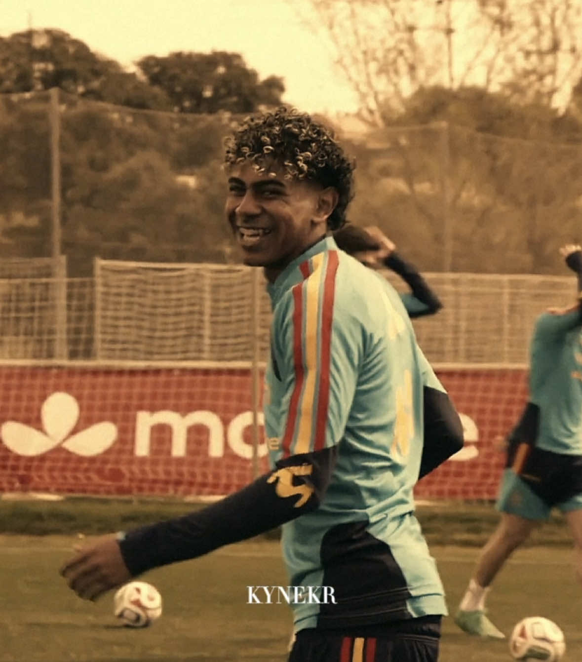 LAMINE YAMAL TRAINING TODAY 🙂‍↔️💫 | ESPAÑA VS SERBIA 🇪🇸🇷🇸 #lamineyamal #españa #training #yamal #fyp 
