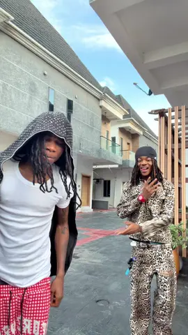 I’m the only one obsessed with this dance? @Gentleinvestor🐍📿😡❤️🚀 😂😭💙#bluecamarobaby💙 #alexbaby😍🌴  