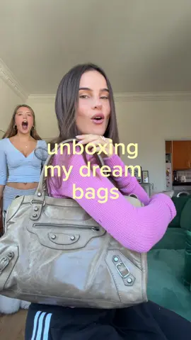 my whole vinted right now is Balenciaga city bags and Gucci totes🫣💋