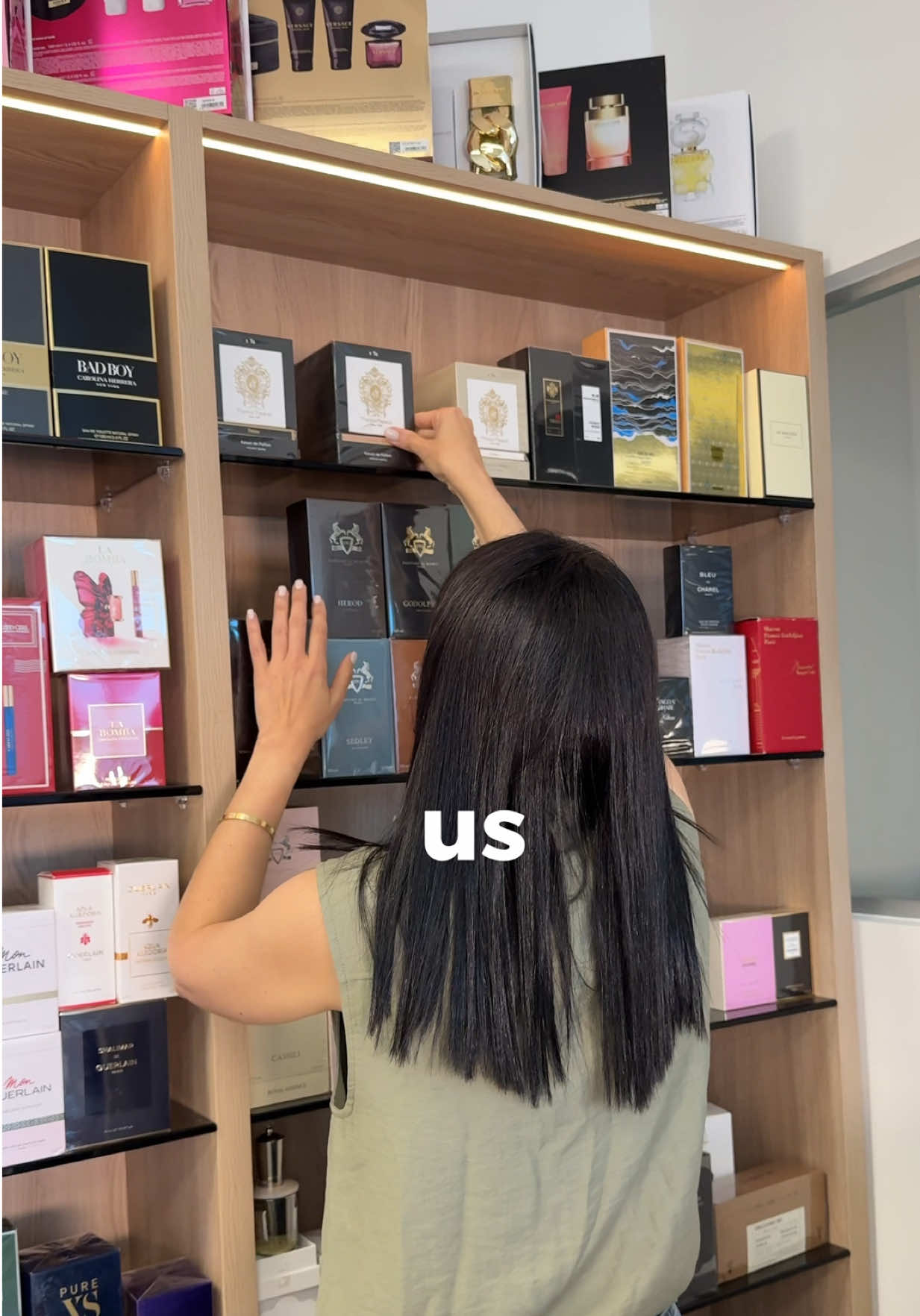 We are here to help you💕 estamos aquí para ayudarte ✨ #fragance #perfumetiktok #tiktokfinds #wholesale #perfumes 