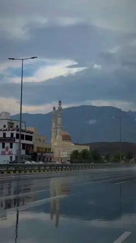 إِنَّ اللَّهَ وَمَلَائِكَتَهُ يُصَلُّونَ عَلَى النَّبِيِّ ۚ يَا أَيُّهَا الَّذِينَ آمَنُوا صَلُّوا عَلَيْهِ وَسَلِّمُوا تَسْلِيمًا صل على النبي 🤍 #القارئ_علاء_عقل 