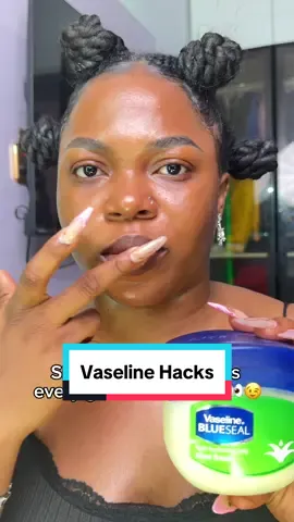 You don’t need expensive skincare…… you need @Vaseline  She’s literally that girl for everything 🥹💕 Add your own hacks too in the comment section😉 #vaseline #skincare #skincaretips #bodycare #skincarehacks