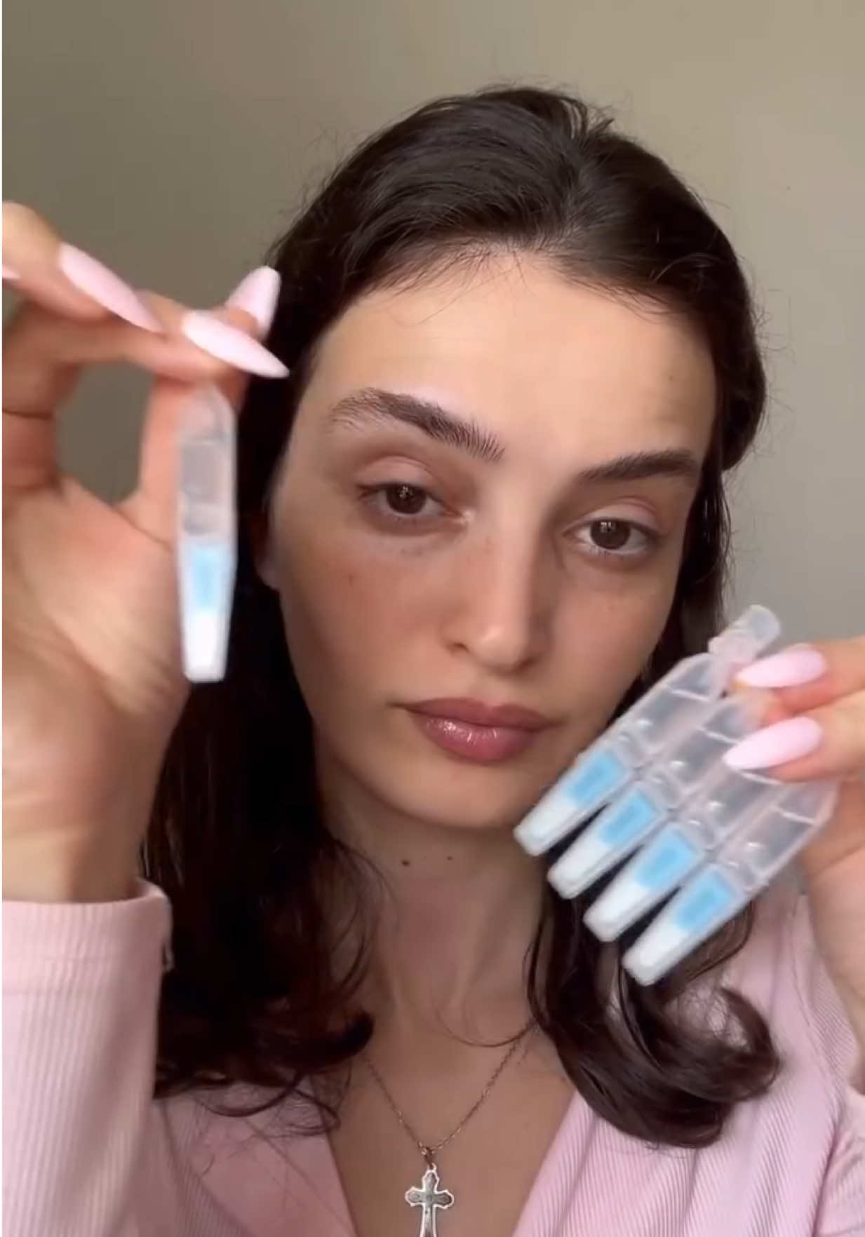 Glow up in 5 seconds ✨💗 #kbeauty #koreanskincare #koreanskincareproducts #skinfood #glassskin #glowingskin 