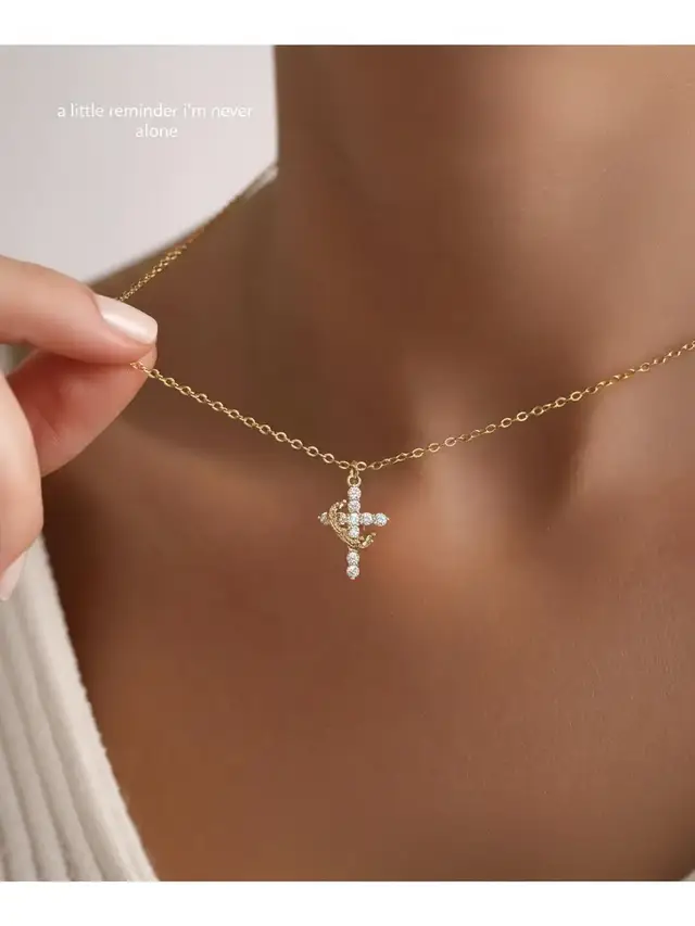 Shine and flex your faith with Tewiky’s Crown Cross Necklace! ✨ Sleek, sparkly, and non-tarnish—stack it or wear solo. Pro tip: it’s got that adjustable vibe for all your layering goals. Who says faith can’t be a style statement? #crowncross #faithfashion #christianstyle #sparkleandshine #necklacegoals #trendingjewelry #holyaccessory #stylewithmeaning