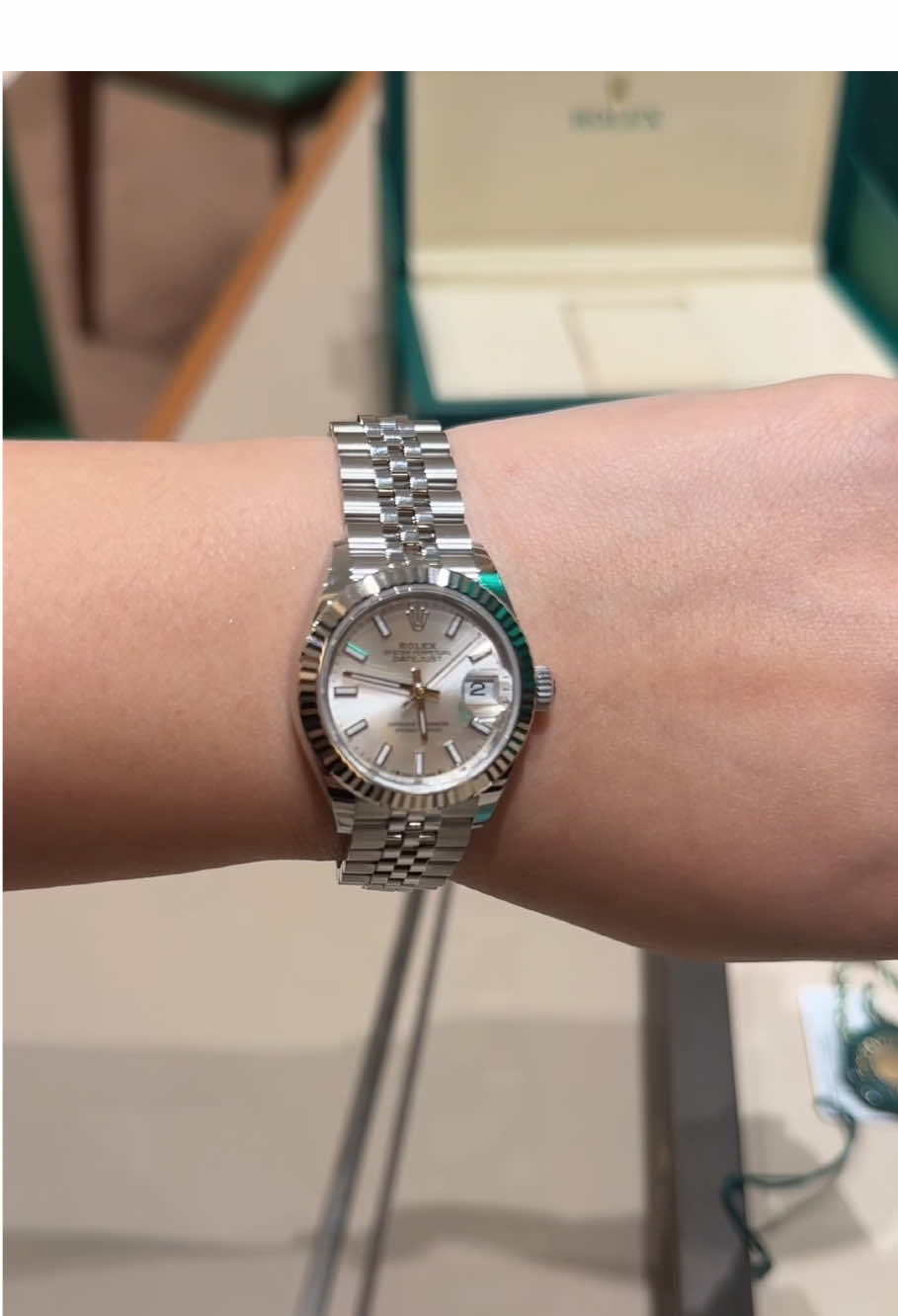 Simple silver dial #womenwatch #accessories #jewelry #fashion #luxurywatch 