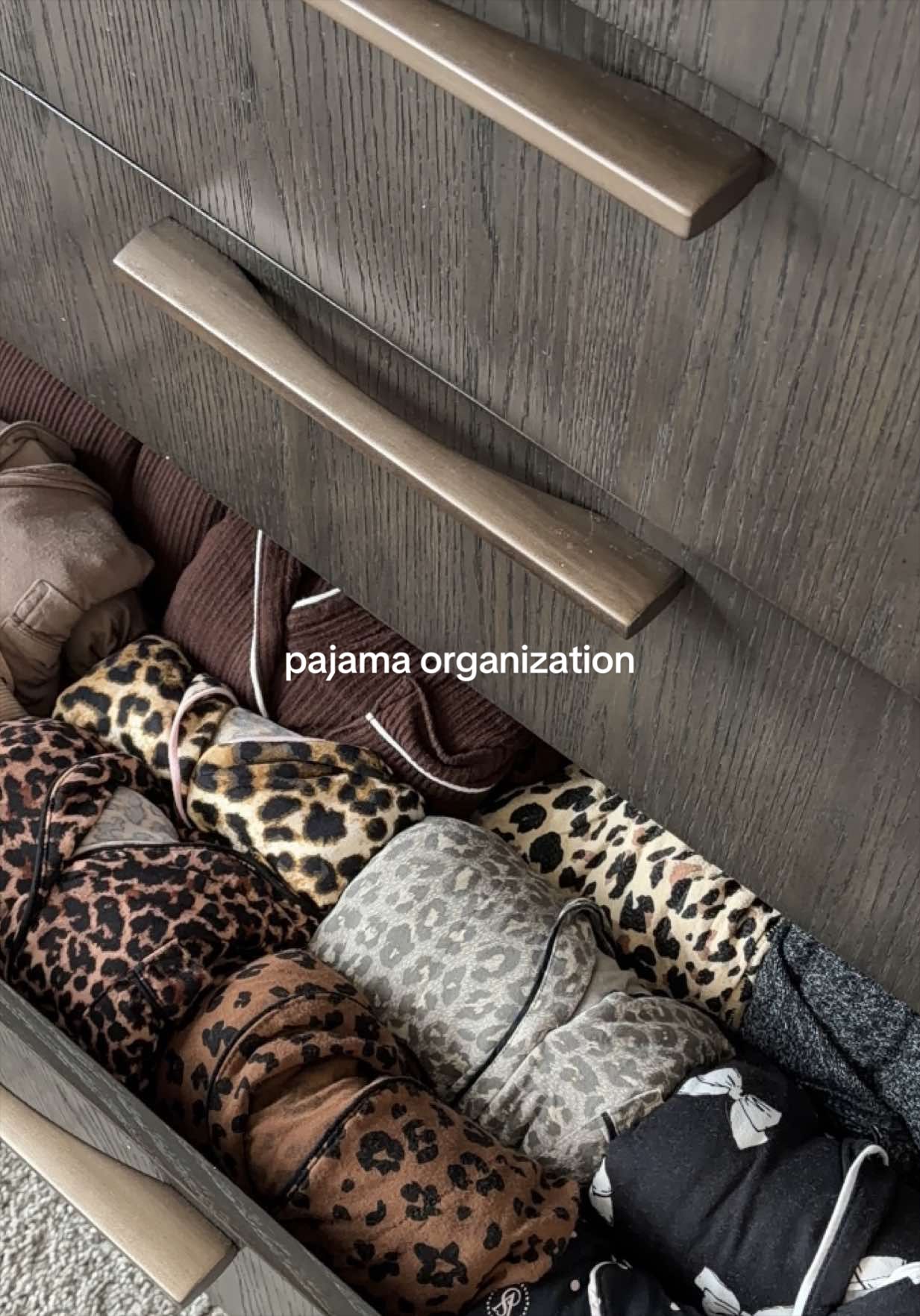 The girlies requested and updated pajamas folding & organization video so ofc I had to deliver 🫶🏾 literally the best folding hack for all the pajamas lovers but you can also do it with workout sets and etc! 