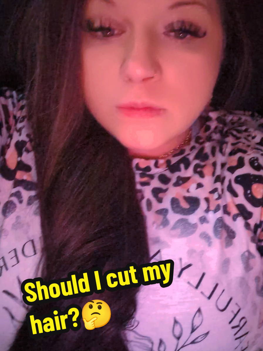 Let me know in the comments 🤎#shouldicutmyhair #longhair 