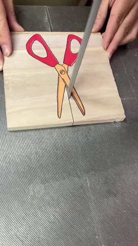 Dare to guess the ending halfway through? I’ll be in the comments checking. 🇺🇸 #asmr #woodslice #tiktokasmr #satisfying #relax 