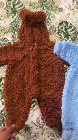 Macacão Peluciado com Orelhinhas Quentinho e Confortável.  LINK NA BIO👼🏽 #macacao #macacaodebebe #macacaopeluciado #macacaoquentinho #macacaobaby macacaopeludinho