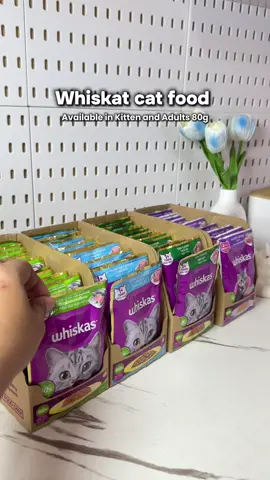 Available in many flavors! Whiskas cat food #whiskas #whiskascat #catfood #catwetfood #whiskascatfood 