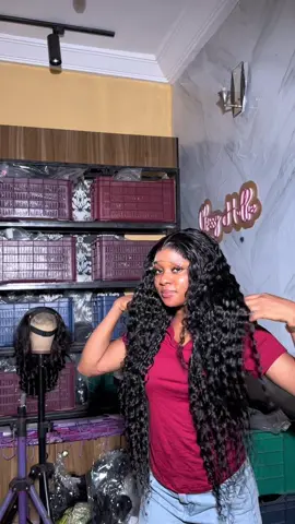 SDD 34” deep wave 5by5 closure 295k. WhatsApp 07044955657
