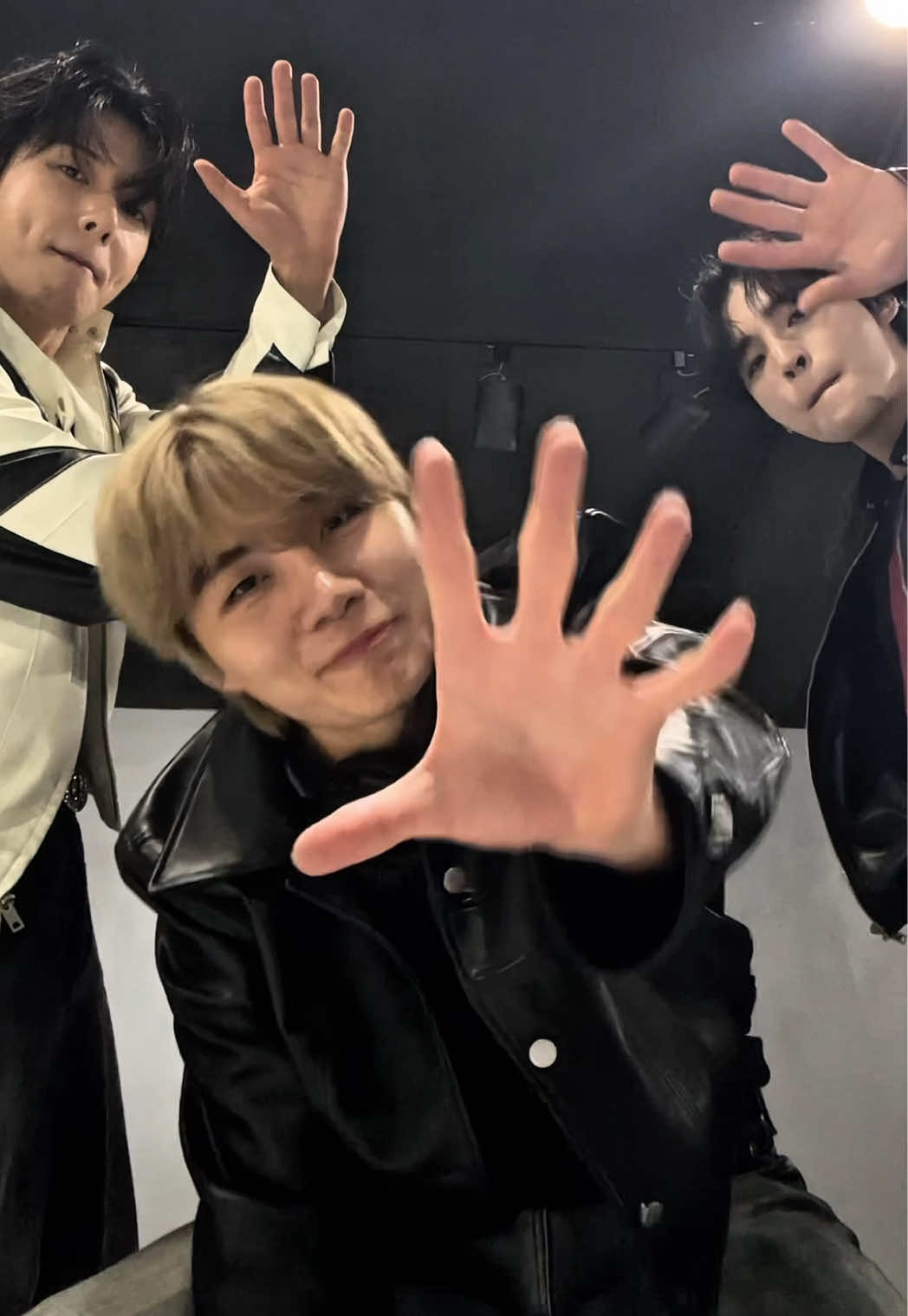이런 느낌 BTS 너무 좋다💜 @mnijungkook @BTS @hobipower 