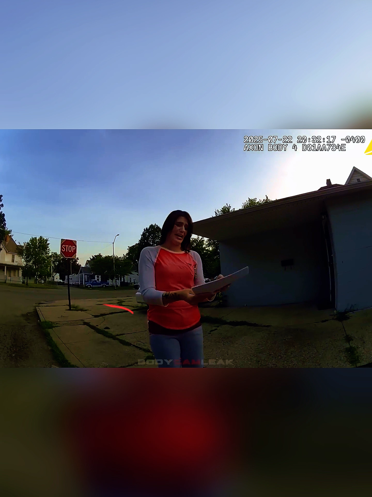 Jealous Wif e Attacks Husband Because She Thinks He’s Cheating part1.#bodycam #copsoftiktok #foryoupage #growmyaccount #cops