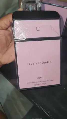 ✨ “Hoy no conquisto… hoy enamoro con mi aroma. 💕🔥 #ReveSensuelle #PerfumeAddict #MujerPoderosa #Seduccion ” #CapCut 