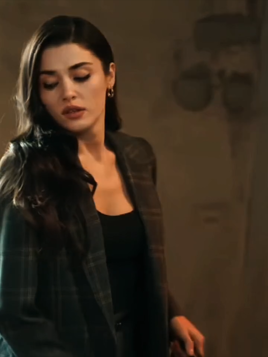 @Miss YouNis ˚⋆𐙚°🐥 @حــــۧۛـ𝆊۬یات °•🦋 #handeercel #turkishactress #viraltiktokvideo 