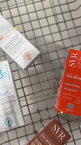 Glowy and hydrated skin starts here ✨ Hyaluronic acid, vitamin C, tinted drops & SPF, everything your skin needs 🧡 #SVR #laboratoiresvr #acidehyaluronique #vitaminc #glow 