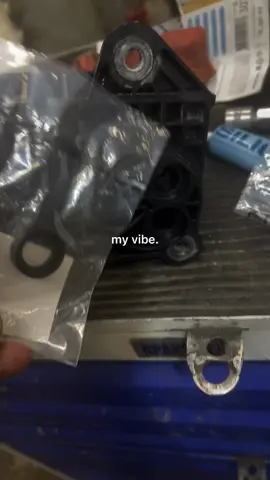 Auto mechanic vibe