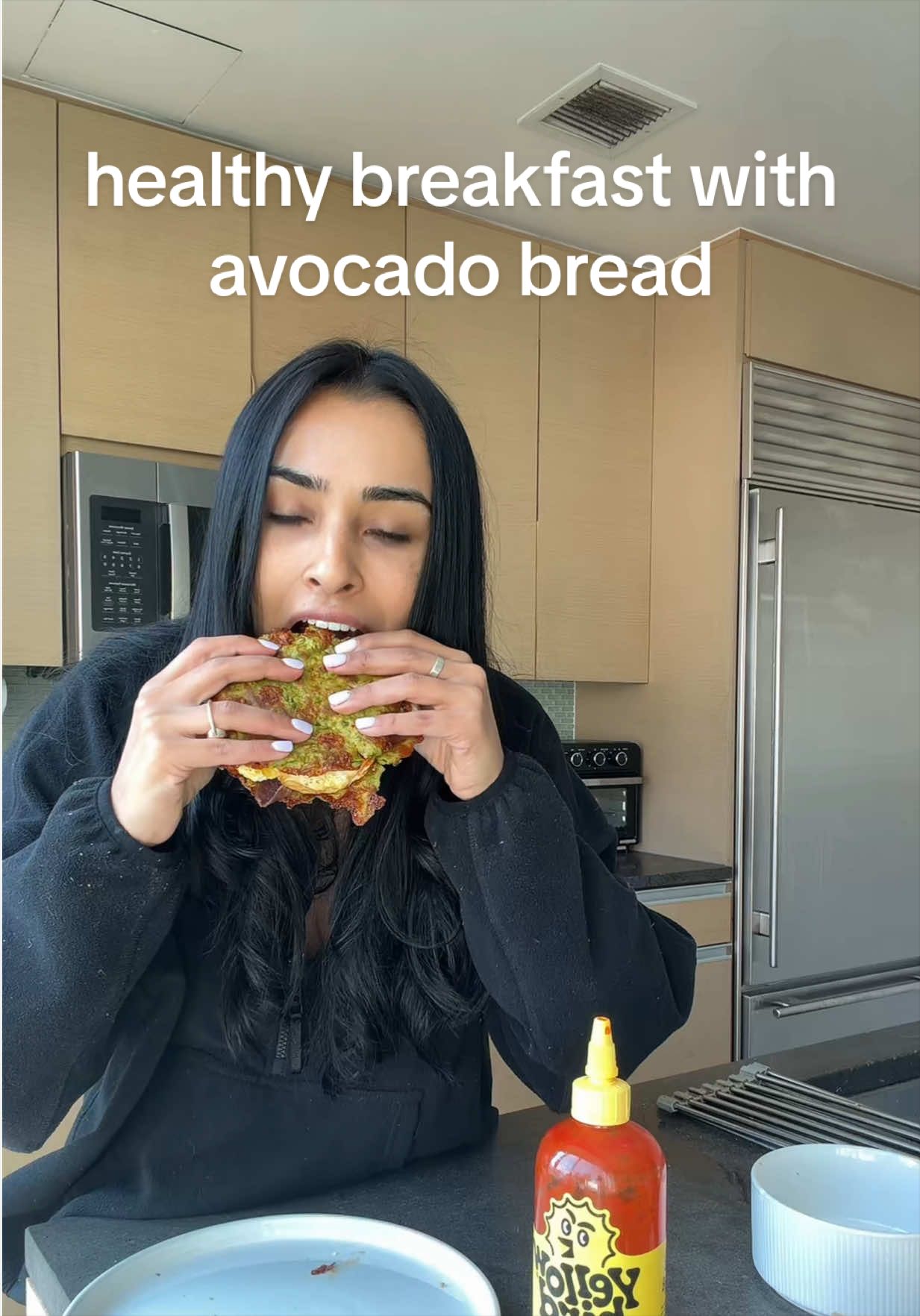 avo bread recipe: @Chef Erin & total macros for the avocado bread (no toppings) is:  Calories: 360 Fat: 28.5g Carbs: 10g Protein: 19g Fiber: 6g  this breakfast sandwich is my new favorite breakfast  @Vital Farms eggs  @MAËLYS gave me the avocado hehe  @Organic Valley cheese  @From Our Place pan @Yellowbird Foods saracha