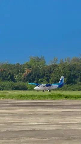 Maldivain Twin Otter - 8Q-ISK #fyp #fypage #viral #fypシ #trending 