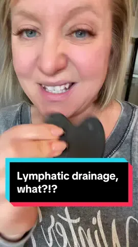 That thing feels like a weapon on my face! No thanks, grabbed this instead!  #lymphaticdrainage #lymphatic #drybrushing #skincarehacks #beautytip 