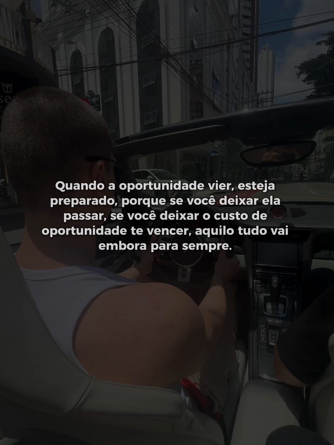 Não perde.