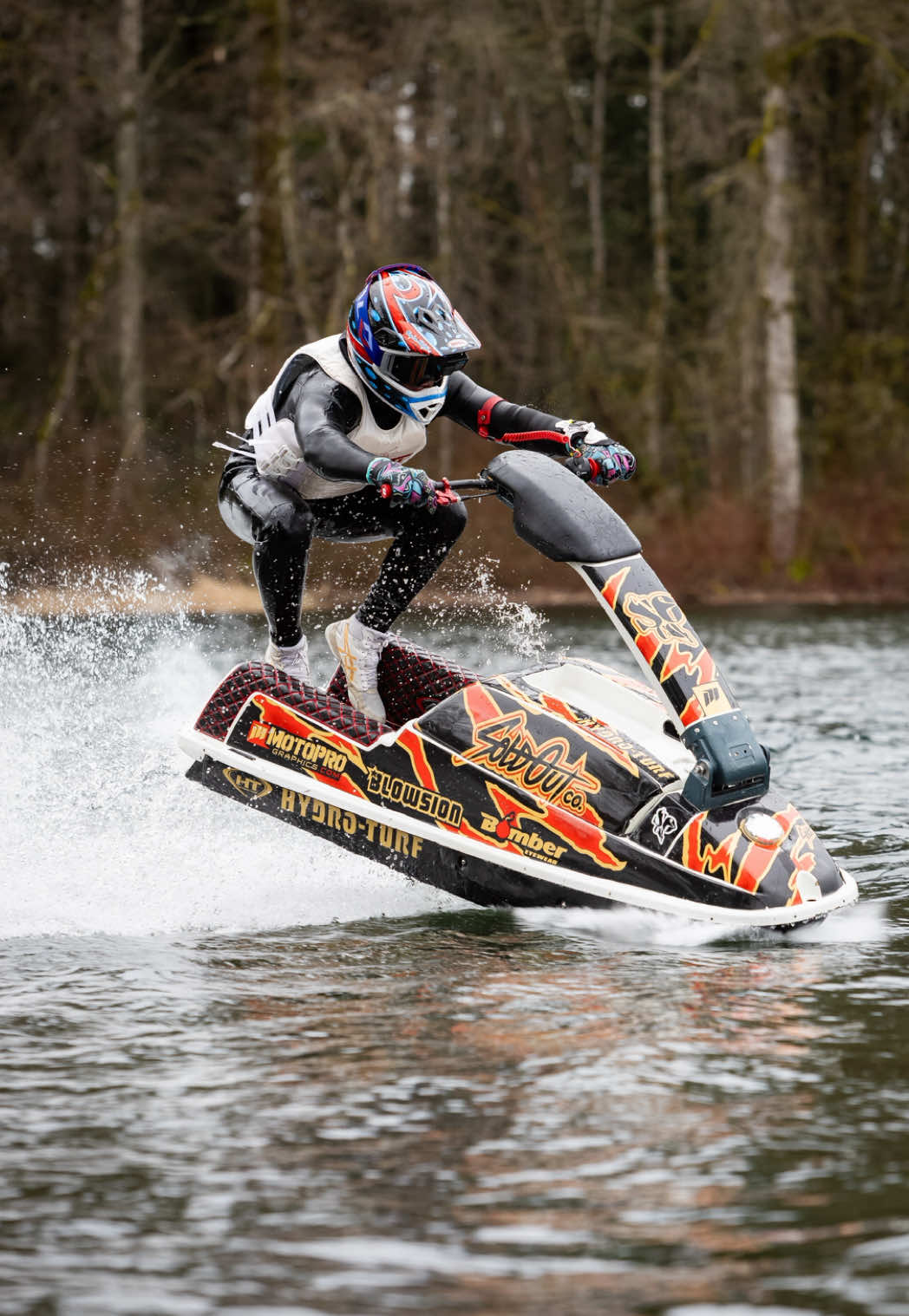 Trying to submarine my jetski without foot straps😂 #jetski #jetskivideos #boat #lakelife 